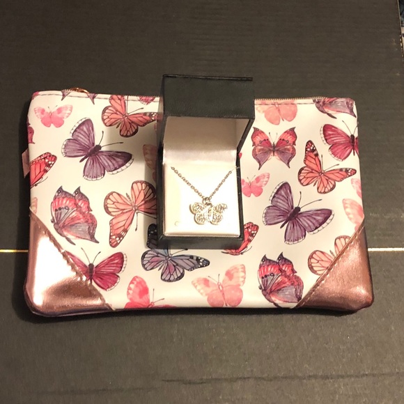 Jewelry - Necklace